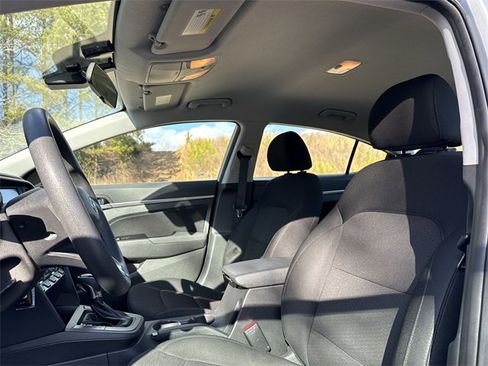 Used 2020 Hyundai Elantra SEL w/ Cargo Package (C1) image 16