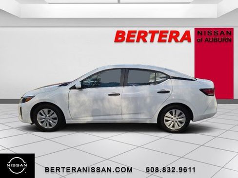 Used 2024 Nissan Sentra S image 1