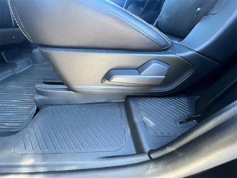 Used 2023 Ford Explorer ST image 35