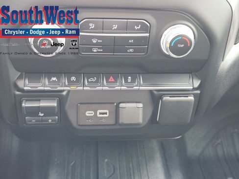 Used 2024 GMC Sierra 1500 Pro w/ Pro Value Package image 19