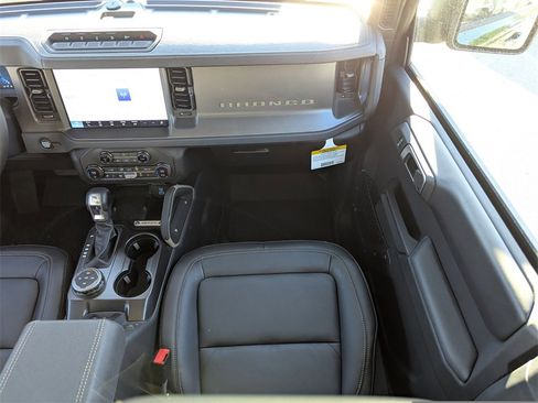 New 2025 Ford Bronco Badlands image 15