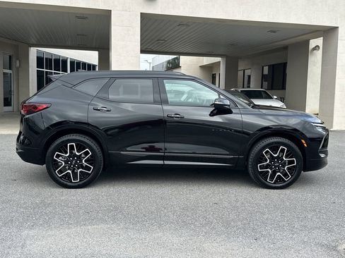 Certified 2024 Chevrolet Blazer RS w/ LPO, Floor Liner Package image 8
