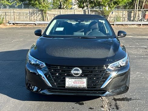 New 2025 Nissan Sentra SV image 2