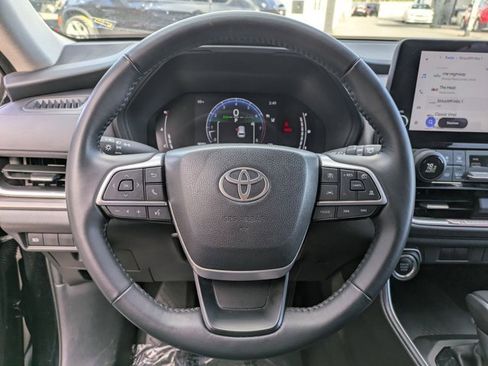 Used 2025 Toyota Grand Highlander FWD image 14
