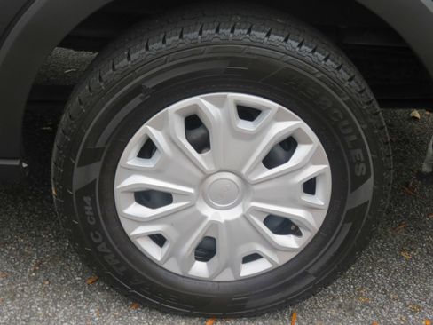 Used 2023 Ford Transit 350 XLT image 8