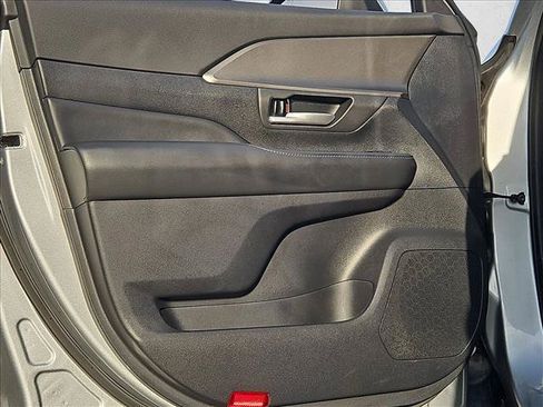 Certified 2026 Toyota Grand Highlander FWD image 11