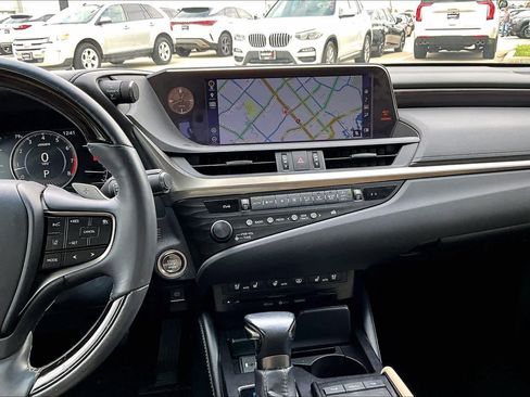 Used 2019 Lexus ES 350 Luxury image 6