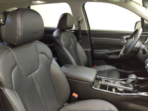 Used 2022 Kia Sorento SX AWD/4WD image 21