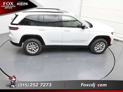 New 2025 Jeep Grand Cherokee Laredo X w/ Luxury Tech Group I image 29