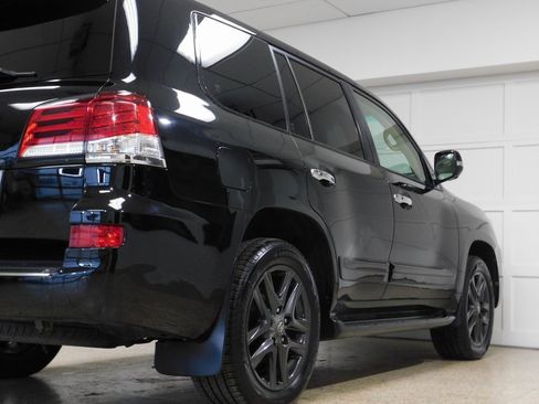 Used 2013 Lexus LX 570 4WD w/ Luxury Pkg w/Pre-crash image 90