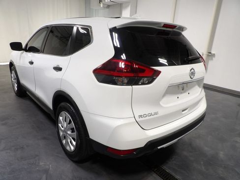 Used 2020 Nissan Rogue S FWD image 7