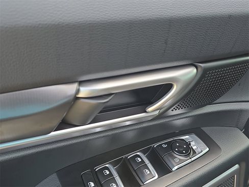 New 2025 Kia Telluride S image 21