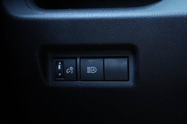 Used 2025 Toyota RAV4 XLE AWD/4WD image 19