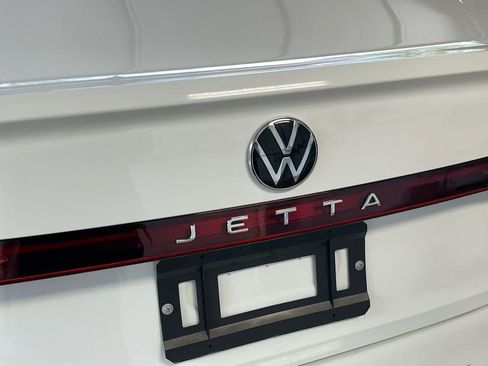 Used 2025 Volkswagen Jetta Sport FWD image 10