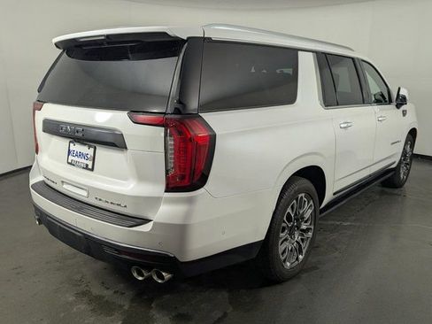 Used 2023 GMC Yukon XL Denali Ultimate image 7