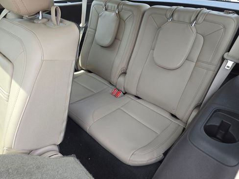 Used 2022 Lincoln Aviator Reserve RWD image 32