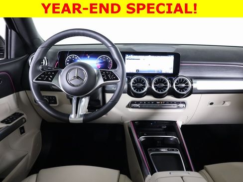 Certified 2025 Mercedes-Benz GLB 250 4MATIC image 40