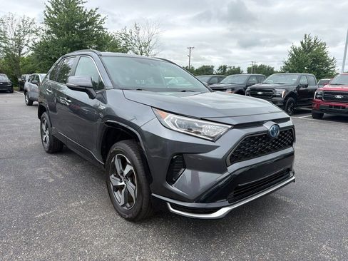 Used 2021 Toyota RAV4 SE AWD/4WD image 2