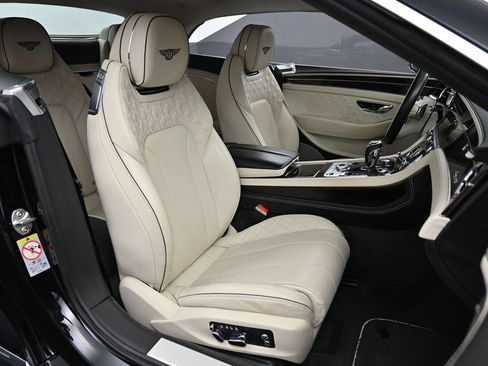 Certified 2023 Bentley Continental GT V8 AWD/4WD image 28