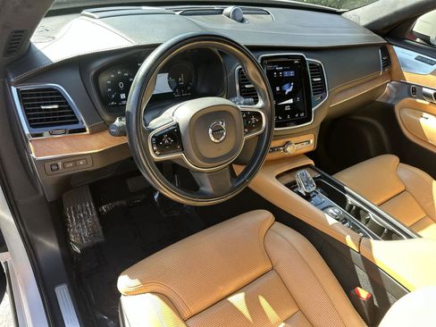 Used 2020 Volvo XC90 T8 Inscription image 2