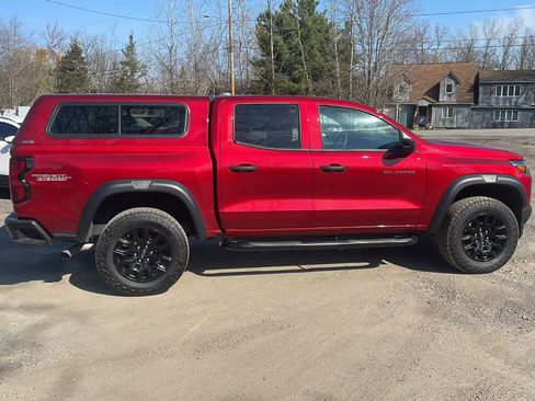 Used 2024 Chevrolet Colorado Trail Boss w/ Technology Package image 8