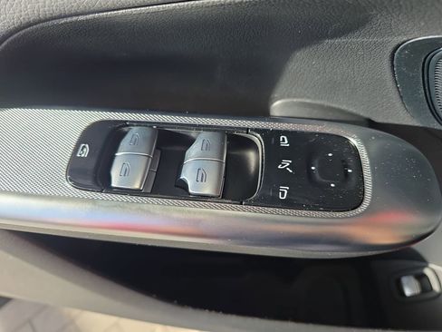 New 2026 Mercedes-Benz GLC 300 image 28