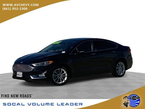 Used 2019 Ford Fusion Energi Titanium image 1