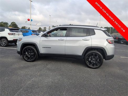 New 2026 Jeep Compass Latitude image 6