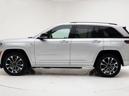 Used 2023 Jeep Grand Cherokee Overland w/ Advanced Protech Group III image 5