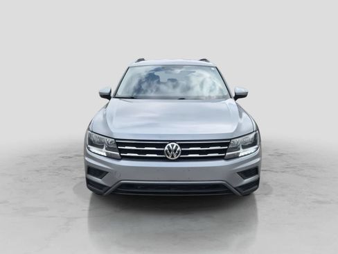 Used 2021 Volkswagen Tiguan SE AWD/4WD image 3