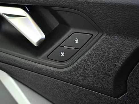 Used 2023 Audi Q3 2.0T Premium image 43