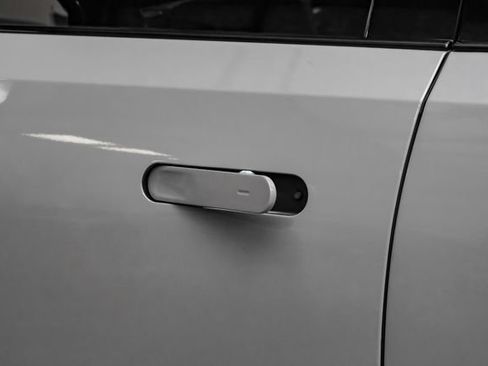 Used 2025 Rivian R1S Adventure AWD/4WD image 40
