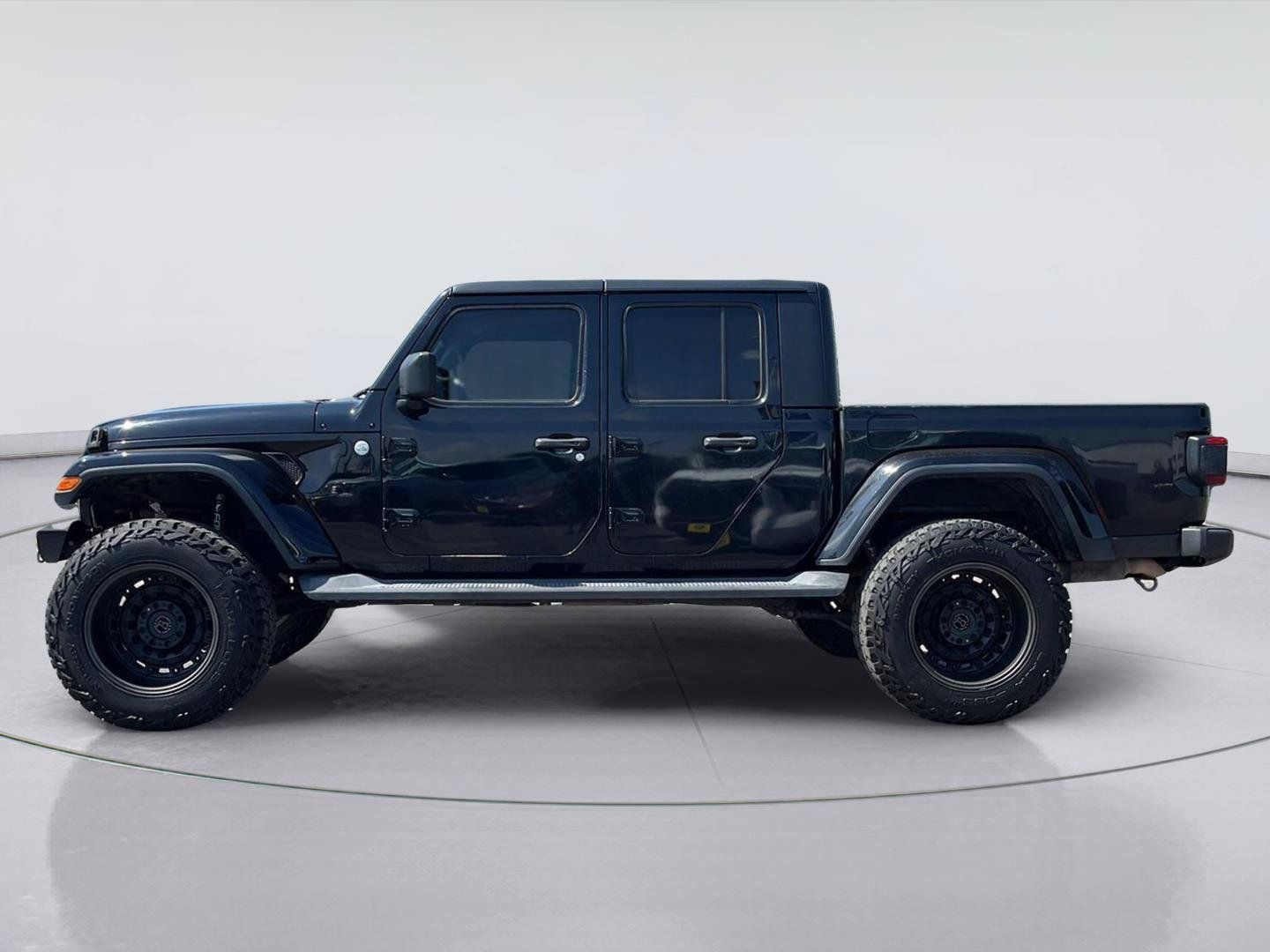 Used 2020 Jeep Gladiator Overland AWD/4WD image 5
