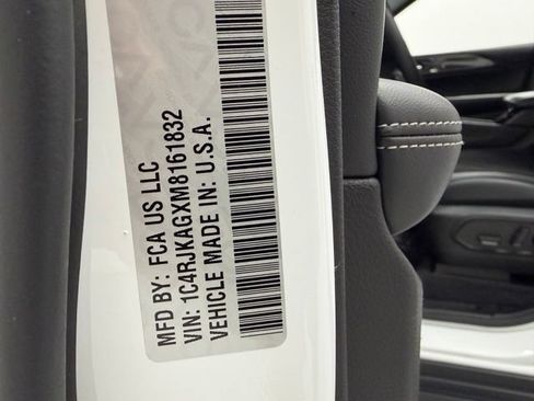 Used 2021 Jeep Grand Cherokee L Laredo AWD/4WD image 21