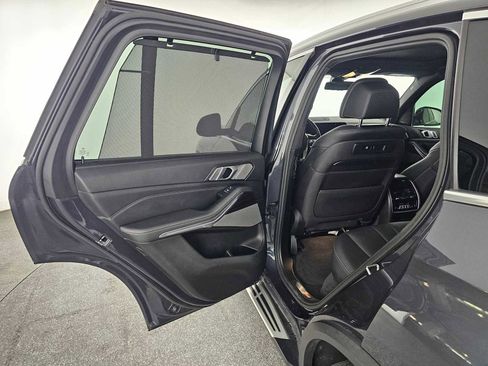 Used 2019 BMW X5 xDrive40i w/ Premium Package AWD/4WD image 15