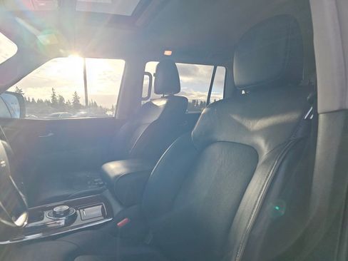 Used 2019 INFINITI QX80 Luxe w/ All-Season Package image 24