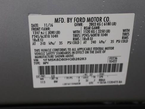 Used 2017 Ford Explorer XLT AWD/4WD image 29