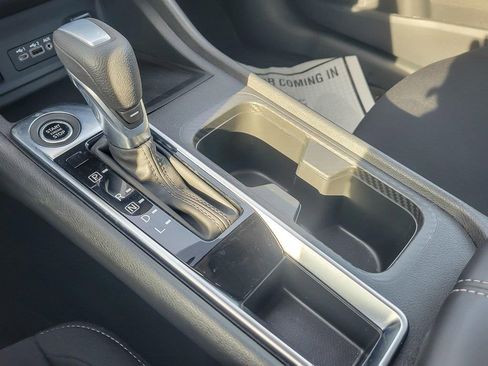 Used 2025 Nissan Sentra SV image 14