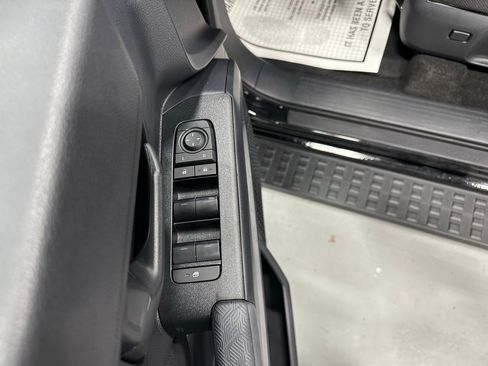 Used 2025 Toyota 4Runner TRD Off-Road image 9