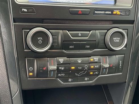 Certified 2017 Ford Explorer XLT w/ Equipment Group 202A image 17