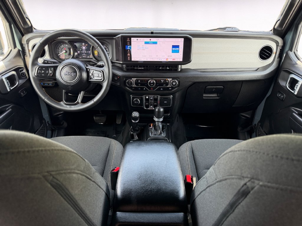 Used 2024 Jeep Wrangler Unlimited AWD/4WD image 10
