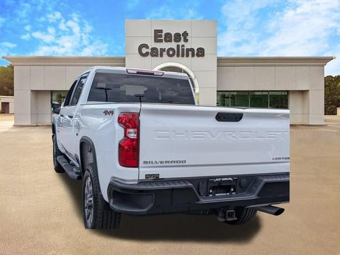 Used 2023 Chevrolet Silverado 2500 Custom w/ Custom Value Package AWD/4WD image 5