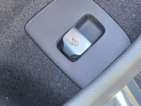 New 2027 Mercedes-Benz E 350 4MATIC Sedan image 35