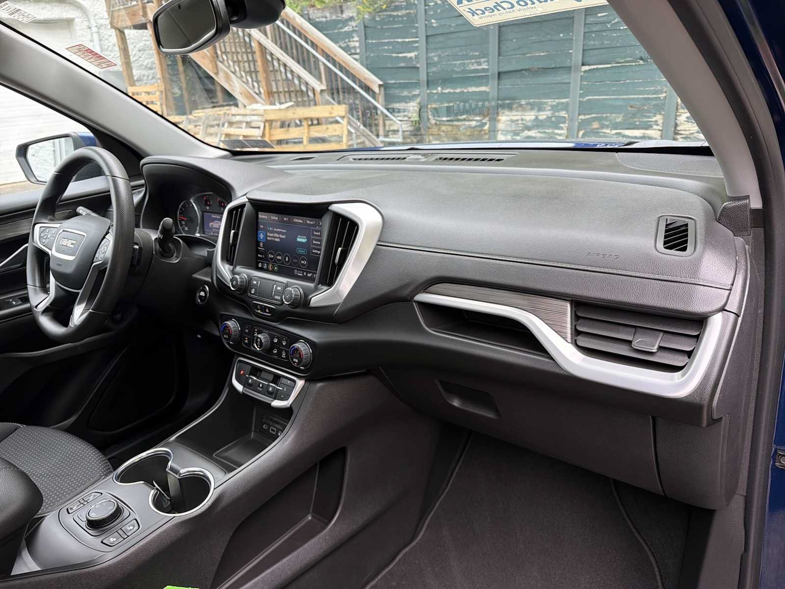Certified 2022 GMC Terrain SLE w/ Driver Convenience Package AWD/4WD image 29