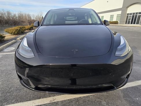 Used 2023 Tesla Model Y Long Range image 13