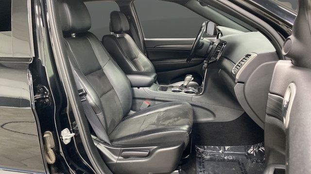 Used 2020 Jeep Grand Cherokee Altitude AWD/4WD image 24