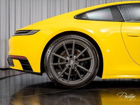 Used 2024 Porsche 911 Carrera T RWD image 15