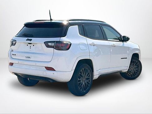 Used 2023 Jeep Compass High Altitude AWD/4WD image 3