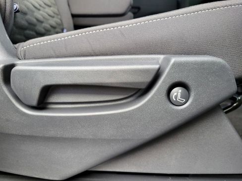 New 2025 Nissan Pathfinder SV image 19