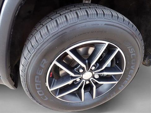 Used 2017 Jeep Grand Cherokee Trailhawk w/ Trailhawk Luxury Group image 7